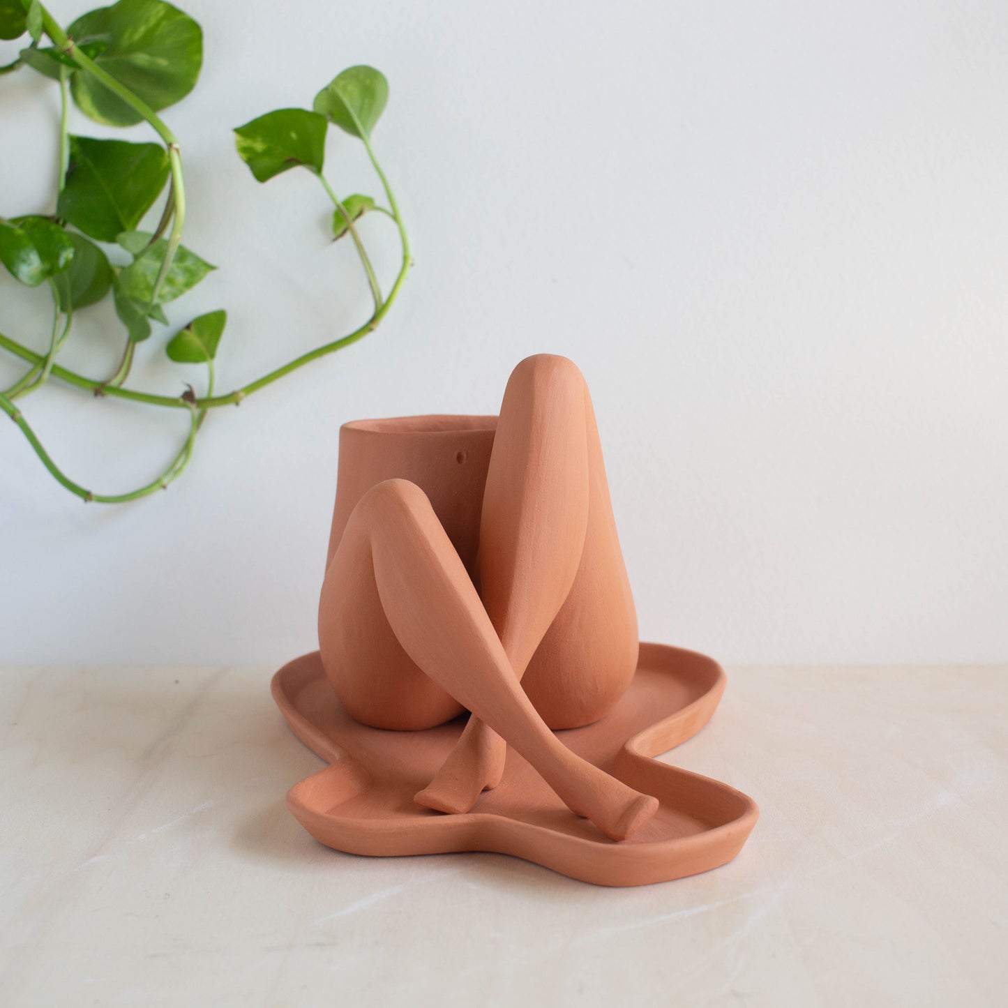 Crossed Leggy - Terracotta