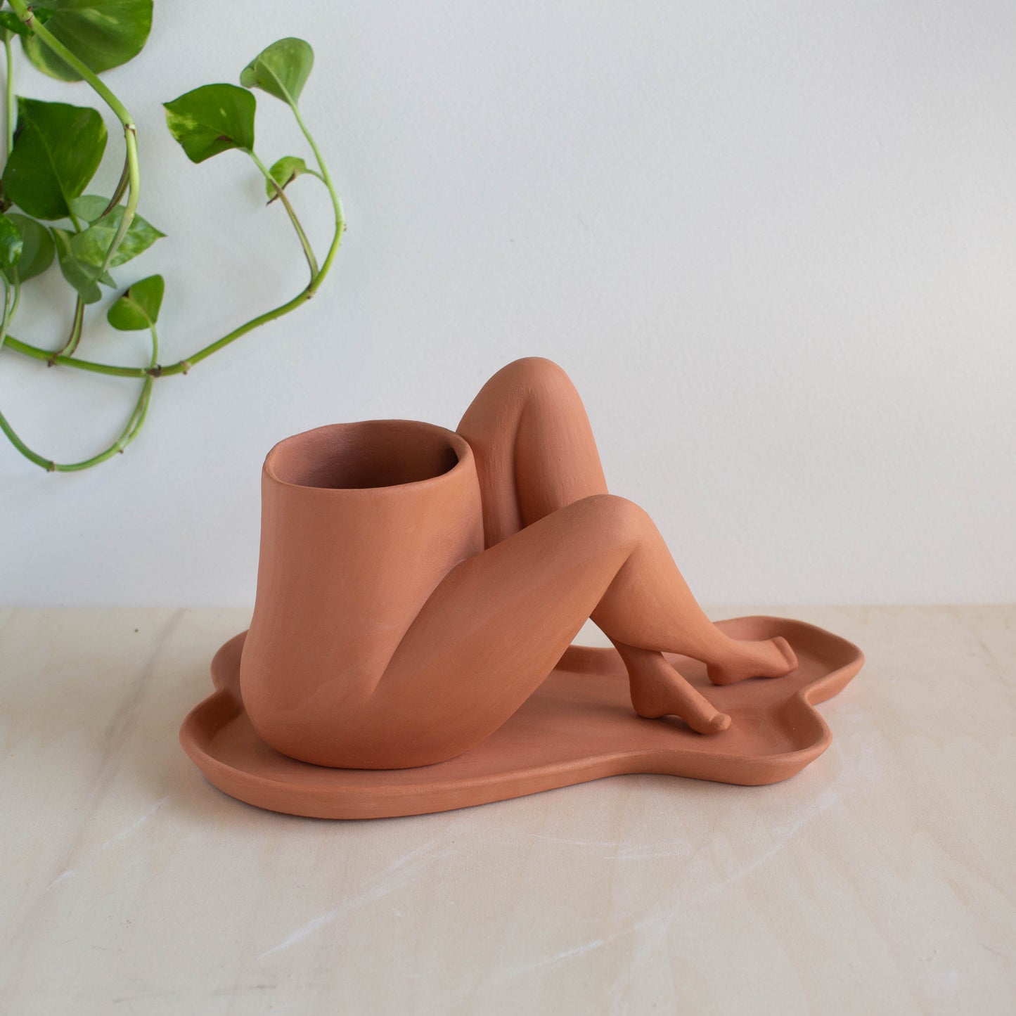 Crossed Leggy - Terracotta